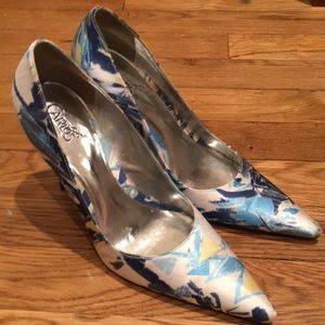 Blue and white heels! Light wear, size 7.5